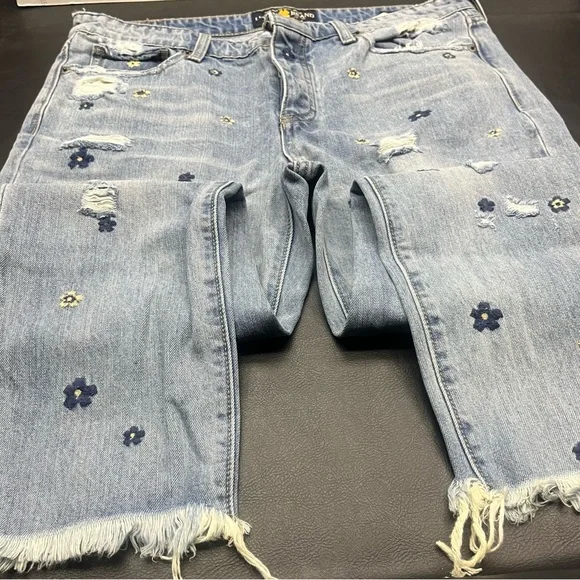 Lucky Brand Jeans - Size: 10/30 - Brand new without tags - Picture 3 of 13